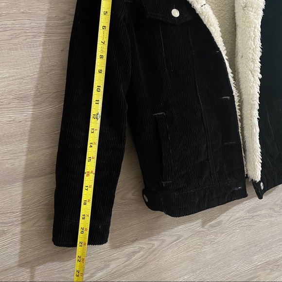 Women's Black Sherpa-Lined Corduroy Jacket - Picture 7 of 9